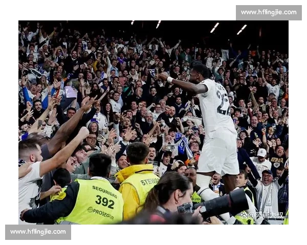 亚马尔晒辱骂快拍宣战:国家德比未踢,战火已烧穿伯纳乌 亚马尔晒辱骂快拍宣战:国家德比未踢,战火已烧穿伯纳乌